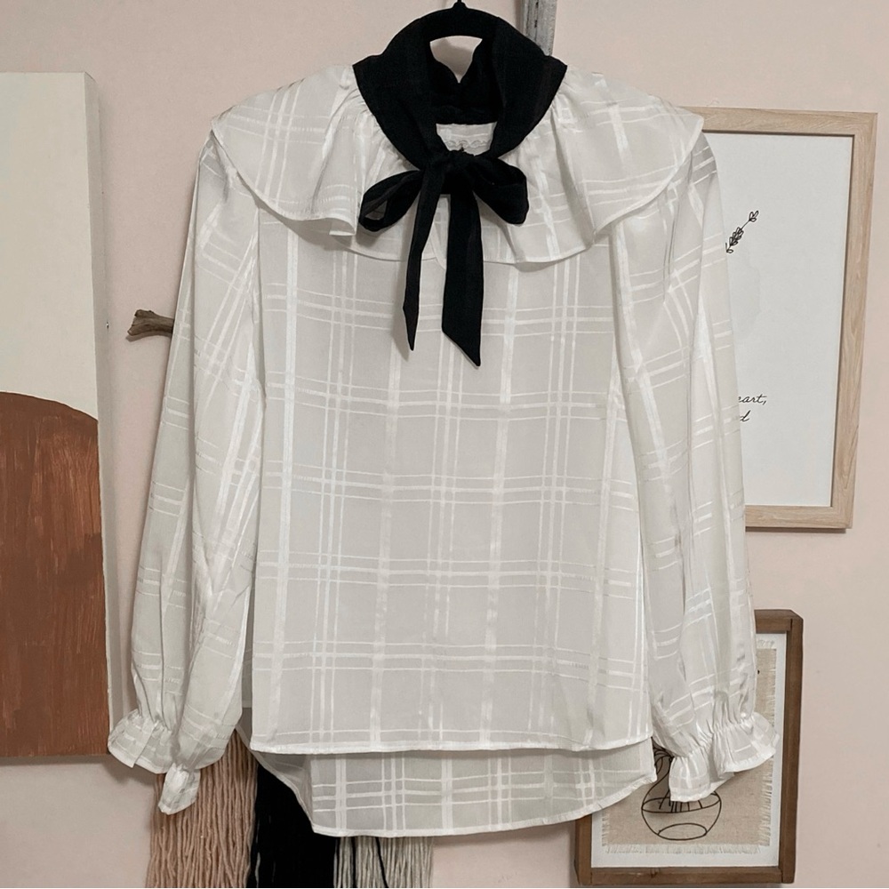 ☽ White & Black Bow Top